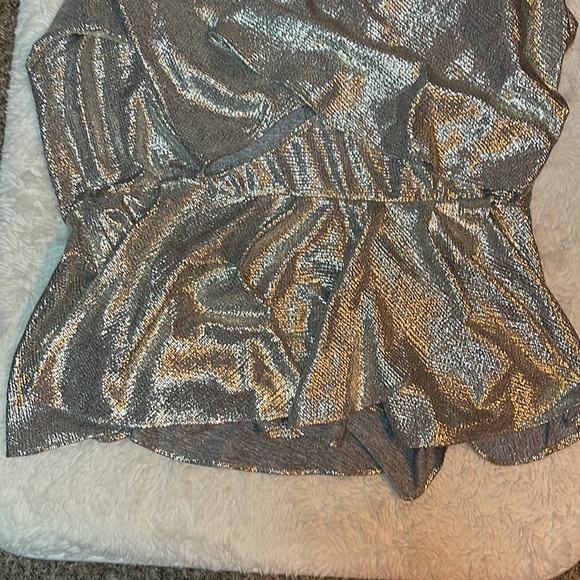 Silver Shiny Peplum Top - Picture 3 of 4